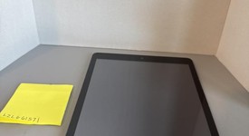 Fair
													Apple iPad 9th Gen - Unlocked, Gray, 64 GB, A2603, photo 2 of 7