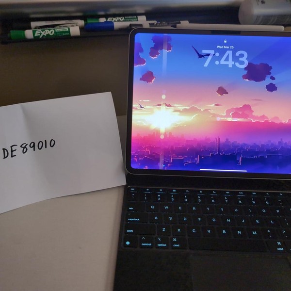 Apple iPad Pro 13 inch (M4) 2024 - Wi-Fi, 1 TB, Silver, 16 GB, A2925, Standard Glass