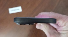 Mint
													Apple iPhone 15 - Unlocked, Black, 128 GB, A2846, photo 3 of 8