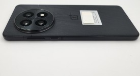 Mint
													OnePlus 13 - Unlocked, Black Eclipse, 256 GB, 12 GB, photo 3 of 7