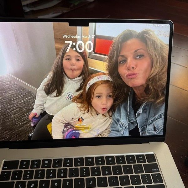 MacBook Air 2025 (M4) - 15 inch - 256 GB, Starlight, 16 GB, Apple M4