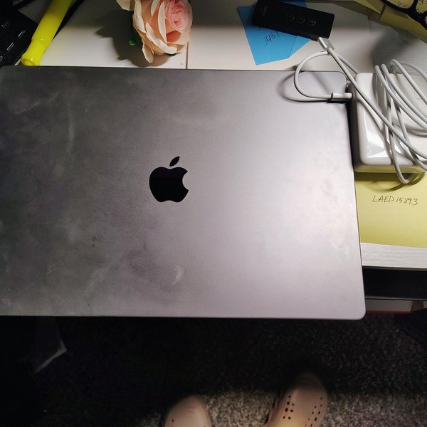 MacBook Pro 2021 - 16 inch - 1 TB, Silver, 16 GB, Apple M1 Pro 10-core