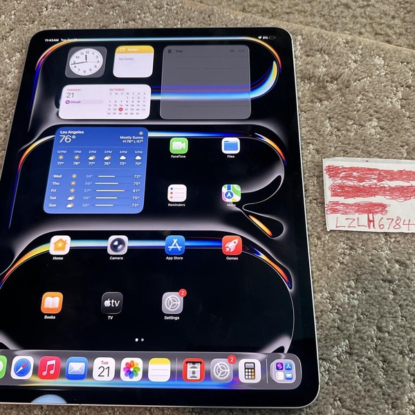 Apple iPad Pro 13 inch (M4) 2024 - Unlocked, 256 GB, Silver, 8 GB, A2926, Standard Glass