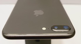 Good
													Apple iPhone 8 Plus - Verizon, Gray, 64 GB, A1864, photo 6 of 6