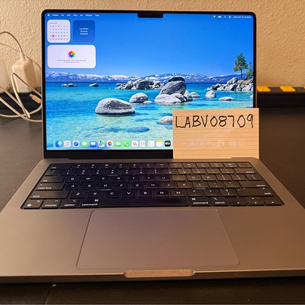 MacBook Pro 2021 - 14 inch - 1 TB, Gray, 32 GB, Apple M1 Pro 10-core