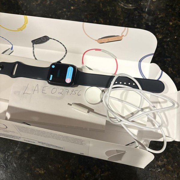 Apple Watch Series 4 44mm - Unlocked, Black, A1976 - Cellular, Stainless