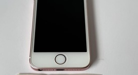 Good
													Apple iPhone SE 1st Gen 2016 - Unlocked, Rose Gold, 64 GB, A1662, photo 2 of 7