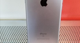 Mint
													Apple iPhone 6S - AT&T, Grey, 32 GB, A1633, photo 2 of 6