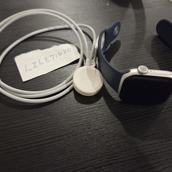 Apple Watch Series 10 42mm - Silver, A2997 - GPS, Aluminum