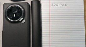 Mint
													Honor Magic V3 - Unlocked Non-US, Black, 512 GB, 12 GB, photo 2 of 17