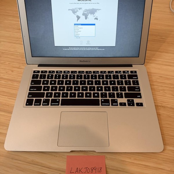 MacBook Air 2012 - 13 inch - 128 GB, Silver, 4 GB