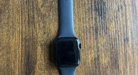 Good
													Apple Watch SE 2nd Gen 44mm - Unlocked, Midnight, A2727 - Cellular, Aluminum, photo 1 of 4