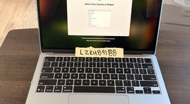 Mint
													MacBook Air 2025 (M4) - 13" - Apple M4, Sky Blue, 512 GB, 16 GB, photo 5 of 9