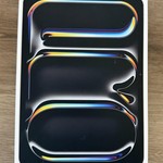 New Apple iPad Pro 11 inch (M4) 2024 - Unlocked, Silver, 256 GB, 8 GB, A2837, Standard Glass