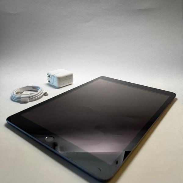 Apple iPad (9th Gen) - Wi-Fi, 64 GB, Gray, A2602