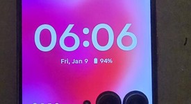 Good
													Motorola Razr Plus (2024) - Unlocked, Pink, 256 GB, 12 GB, photo 2 of 8