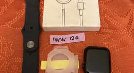 Mint
													Apple Watch SE 2nd Gen 40mm - Midnight, A2722 - GPS, Aluminum, photo 2 of 4