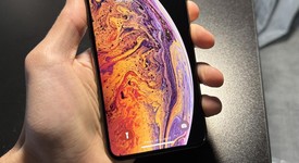 Good
													Apple iPhone Xs Max - Unlocked, Gold, 64 GB, A1921, photo 5 of 5