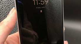 Fair
													Google Pixel 2 XL - Verizon, Black & White, 64 GB, Verizon Edition, photo 5 of 6