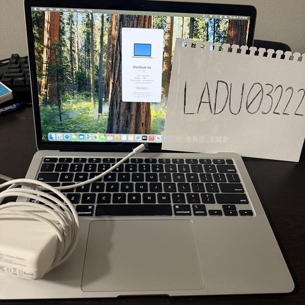 MacBook Air 2020 - 13 inch - 128 GB, Silver, 8 GB, Apple M1