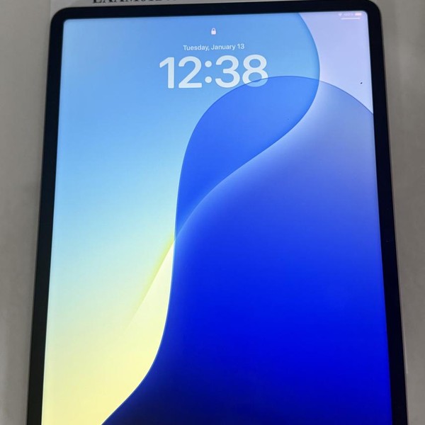 Apple iPad Pro 12.9 inch 6th Gen 2022 - Wi-Fi, 256 GB, Gray