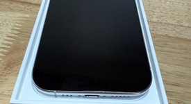 Good
													Apple iPhone 16 Pro - Verizon, White, 256 GB, A3083, photo 2 of 8