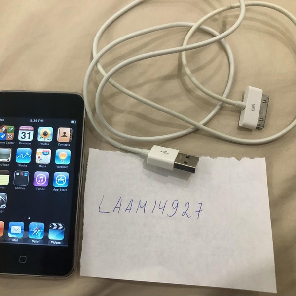 Apple iPod Touch 2nd Gen - Wi-Fi, Black, 8 GB