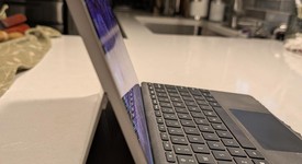 Fair
													Microsoft Surface Go 3 - Unlocked, Pentium, Platinum, 256 GB, 8 GB, photo 4 of 15
