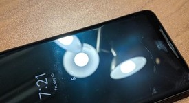 Fair
													Google Pixel 2 XL - Unlocked, Black, 128 GB, Google Edition, photo 5 of 10
