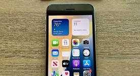 Mint
													Apple iPhone SE 3rd Gen 2022 - Unlocked, Starlight, 128 GB, A2595, photo 2 of 12