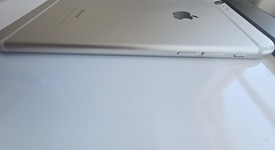 Good
													Apple iPhone 6 Plus - Unlocked, Silver, 64 GB, A1522, photo 4 of 7