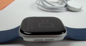 Mint
													Apple Watch Series 10 42mm - Unlocked, Silver, A3001 - Cellular, Aluminum, photo 2 of 5