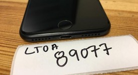 Good
													Apple iPhone 7 - Verizon, Black, 32 GB, A1660, photo 3 of 5