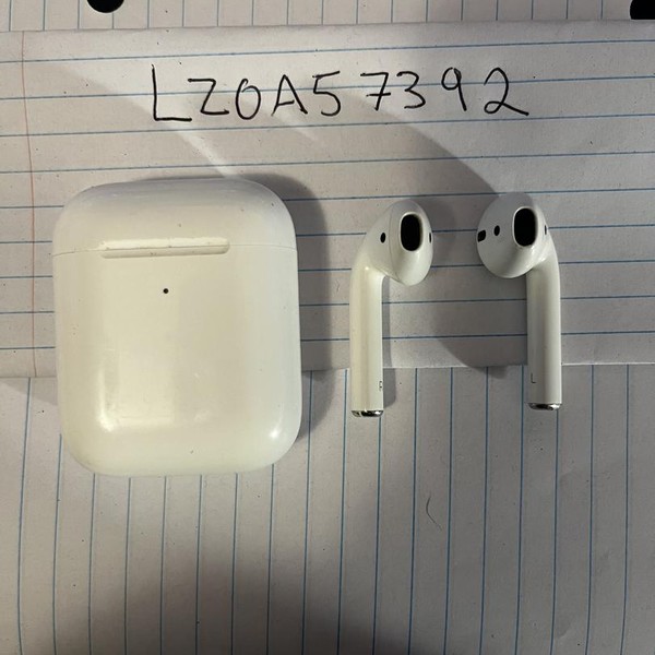 Apple AirPods 2nd Gen - Wireless Case
