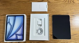 Mint
													Apple iPad Air 11" (M2) 2024 - Unlocked, Blue, 256 GB, A2903, photo 1 of 9