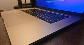Good
													MacBook Pro 2016 (With Touch Bar) - 15" - Gray, 512 GB, 16 GB, photo 2 of 10