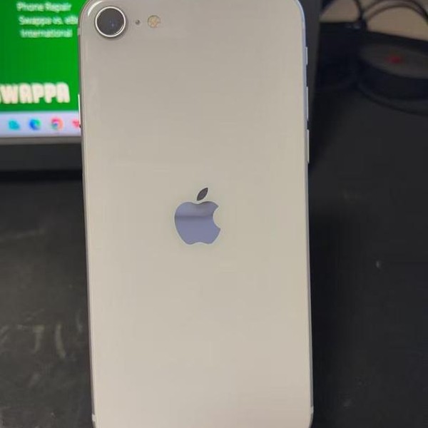 Apple iPhone SE 2nd Gen 2020 - Unlocked, 128 GB, White, A2275
