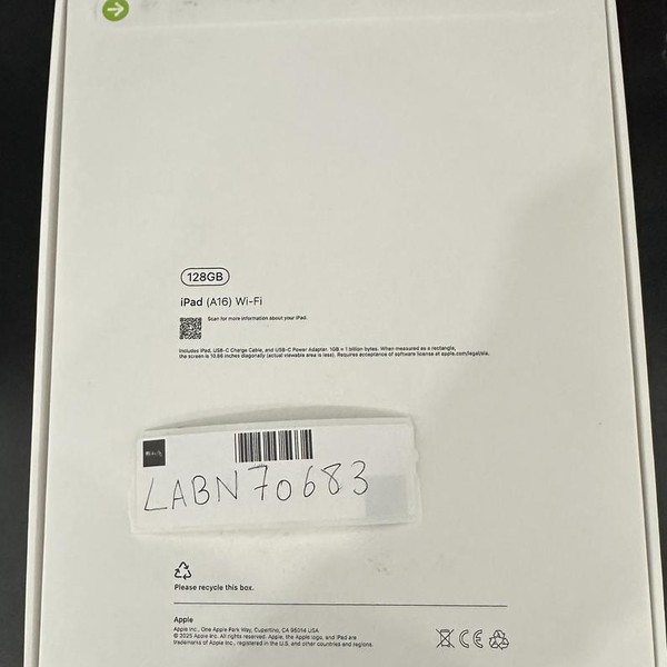 Apple iPad 11th Gen - Wi-Fi, 128 GB, Silver, A3354