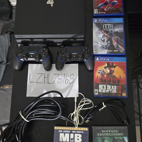 PlayStation 4 Pro - Black, 1 TB, Standard