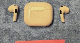 Used
													Apple AirPods 3rd Gen - MagSafe Case, photo 5 of 6