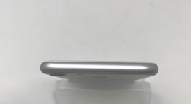 Mint
													Apple iPhone 7 - Unlocked, Silver, 128 GB, A1778, GSM, photo 5 of 7