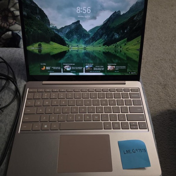 Microsoft Surface Laptop Go 3 - 256 GB, Sandstone, 8 GB, Intel Core i5