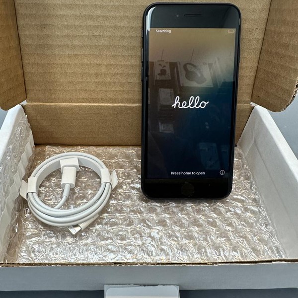 Apple iPhone SE 3rd Gen 2022 - Unlocked, Midnight, 64 GB, A2595