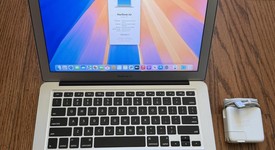 Good
													MacBook Air 2017 - 13" - I5, Silver, 128 GB, 8 GB, photo 1 of 10