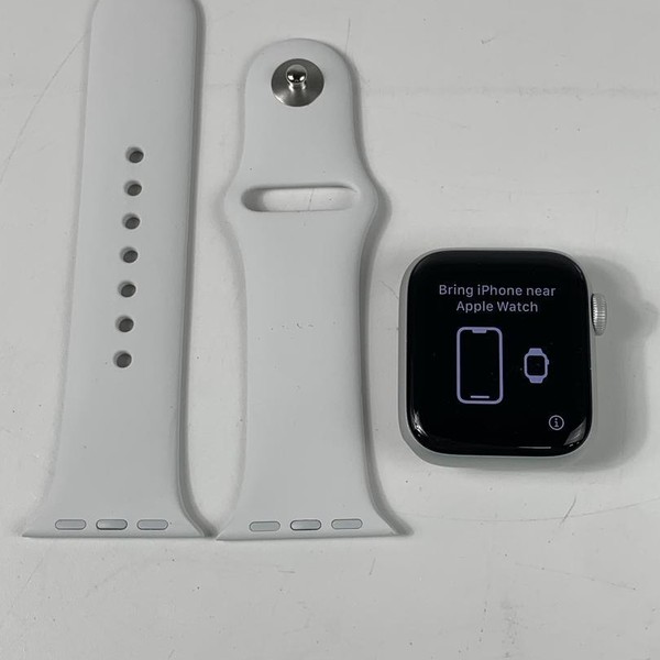 Apple Watch SE 2nd Gen 40mm - Unlocked, Silver, A2726 - Cellular, Aluminum