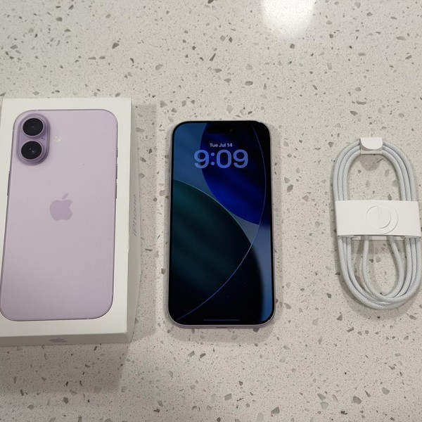 Apple iPhone 17 - Unlocked, 256 GB, Lavender, A3258