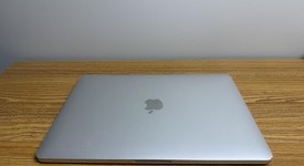 Fair
													MacBook Pro 2017 (No Touch Bar) - 13" - I5, Silver, 256 GB, 8 GB, photo 3 of 8