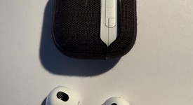 Used
													Apple AirPods 3rd Gen - Lightning Case, photo 4 of 5