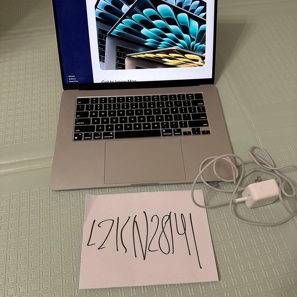 MacBook Air 2025 (M4) - 15 inch - 512 GB, Silver, 24 GB, Apple M4