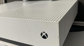 Good
													Xbox One S (2016) - White, 1 TB, photo 4 of 11